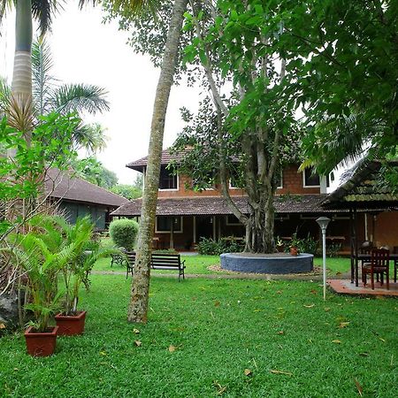 Athreya Ayureveda Centre Kottayam Exterior photo